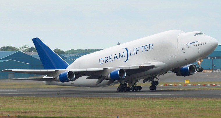 Gigante Dreamlifter será utilizado na luta contra coronavírus